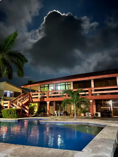 Hotel La Roca Del Mar