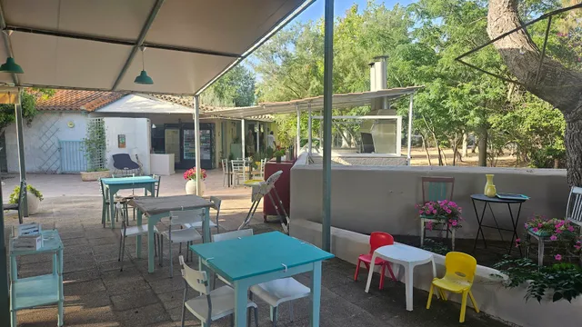 Ammos Restaurant Cafe