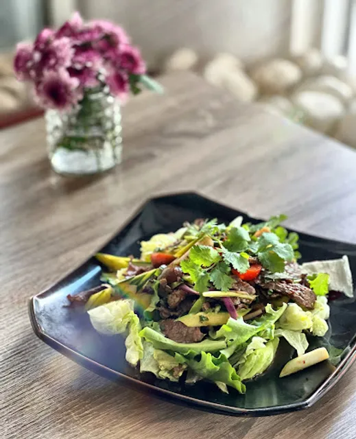 Kinoko Sushi Bar & Asian Cuisine