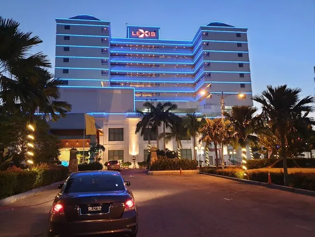 CMK PRIVATE Water Chalet Port Dickson