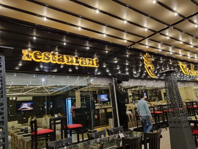 Richy Lounge Bar and Restaurant