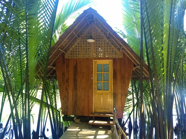 Riverside Native House