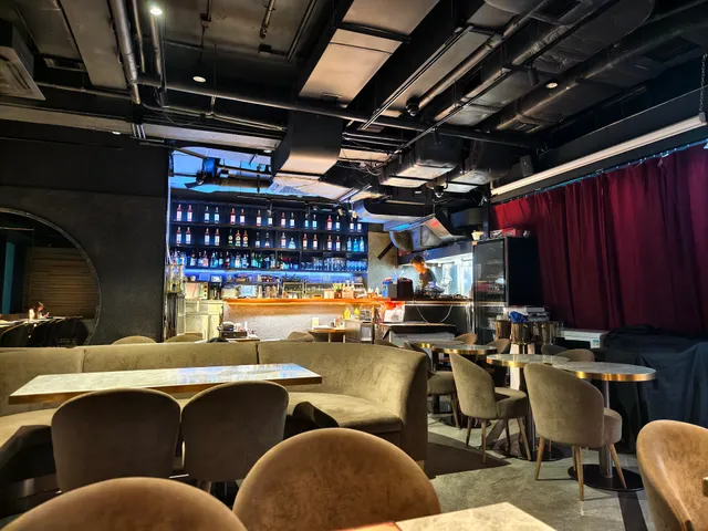 Dark Leaf Cafe & Lounge