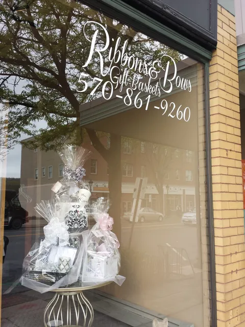 Ribbons & Bows Gift Baskets