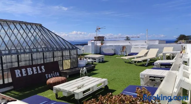 Lion Hostel Tarifa & Kiteschool