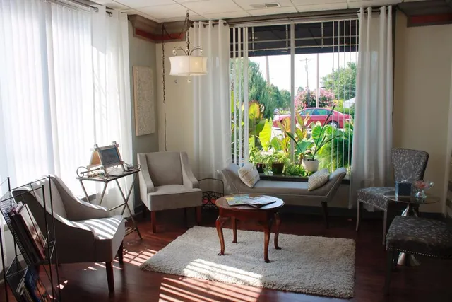 Platinum in the city Salon