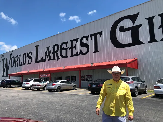 Redmon's Travel Center