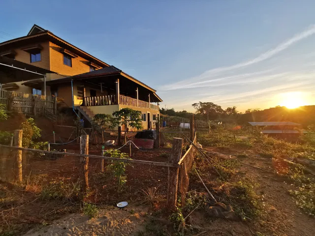Terre de Lumière - Land of Light
