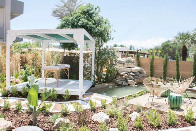 Yianna Caravel "by Checkin" Adults Only