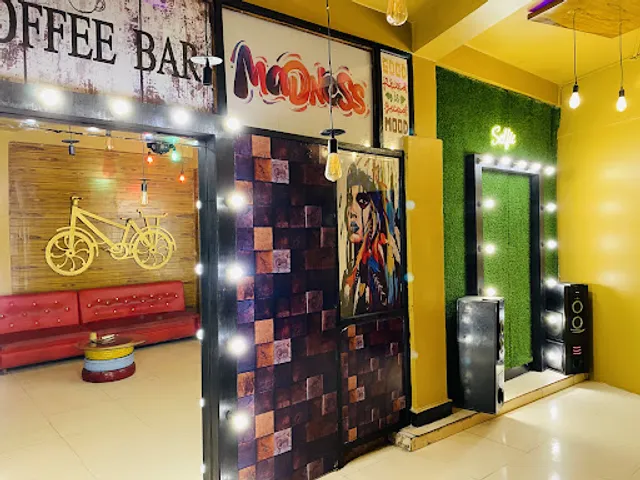 Madness café& resturant