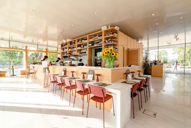 CANAL ALL DAY COFFEE WINE & DINING