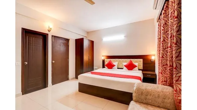 OYO 19358 Aster Suites