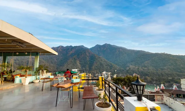 Weekends Forever Max Rishikesh, Laxman Jhula