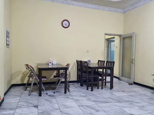 Ayam Goreng & Bakar Pringgodani