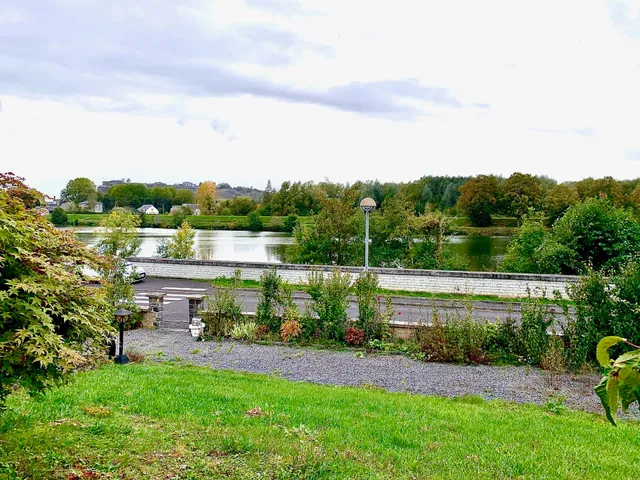 Le soleil couchant / Chambre de hôtes