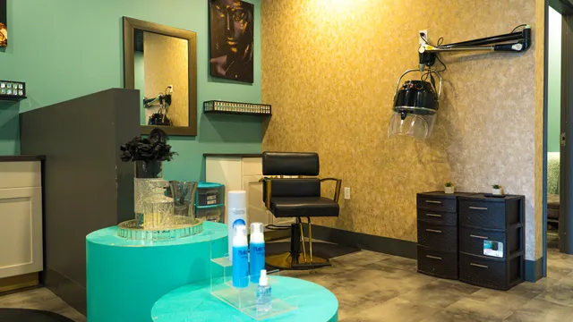 Glamour Girlz Beauty Salon And Spa