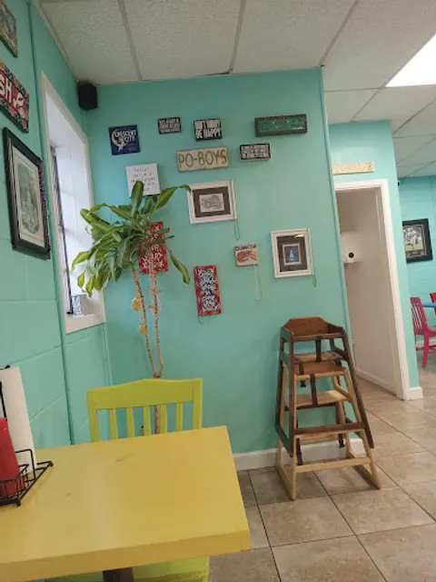 Fins Fresh Seafood and Po Boys