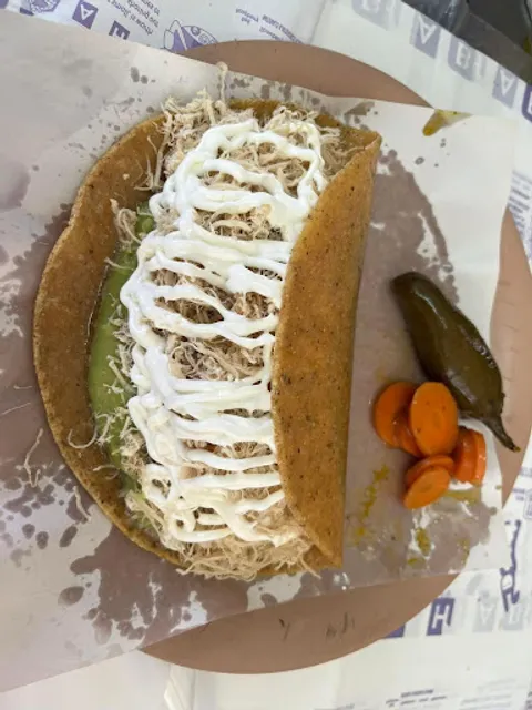 Tacos y tostadas La Guera