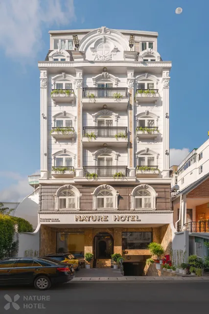 Nature Hotel - Le Dai Hanh