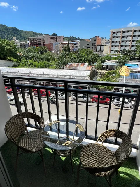 Sereneburi Patong Hotel