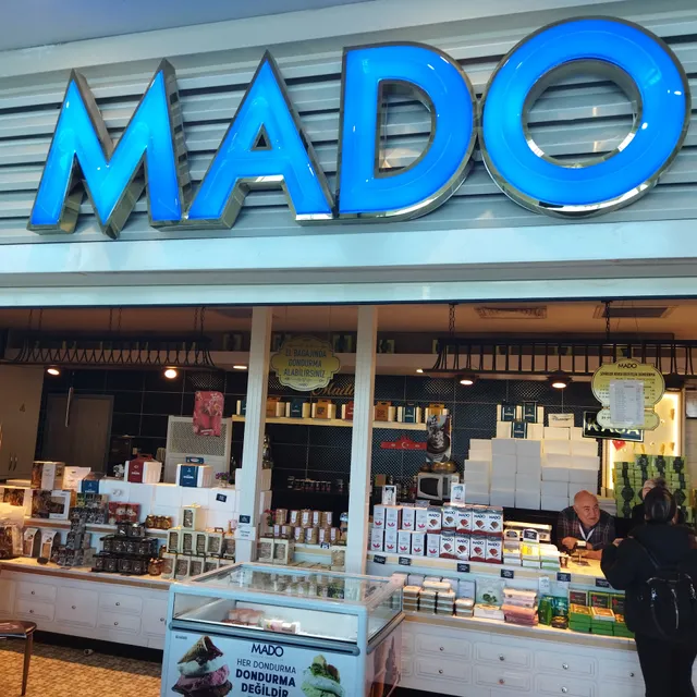 Mado - Kahramanmaraş Havalimanı İç Hatlar Girişi Hava