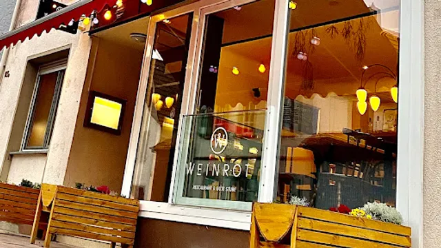 WEINROT - Restaurant & Gute Stube