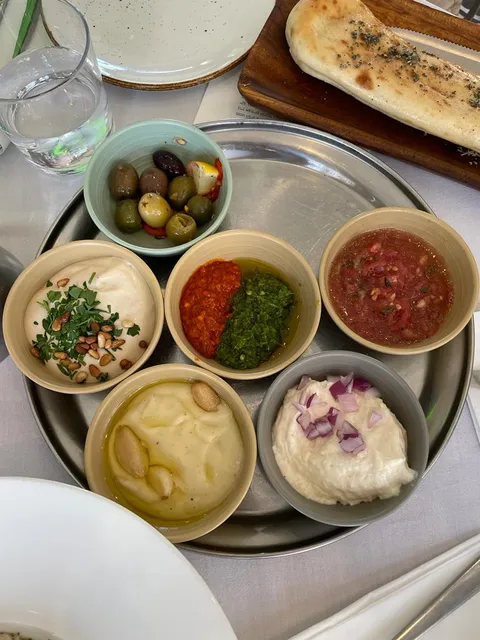 photo-1