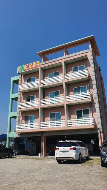 Sokcho Full House Pension