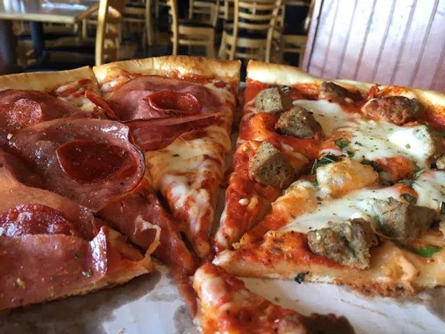 Dewey's Pizza - Kenwood