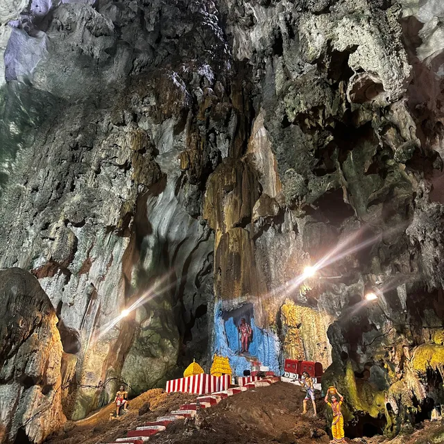 馬來西亞黑風洞