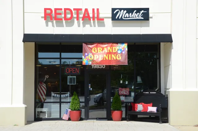 Redtail Market