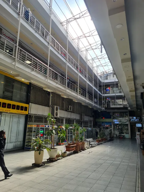 Bar Outdoor Res Cafe