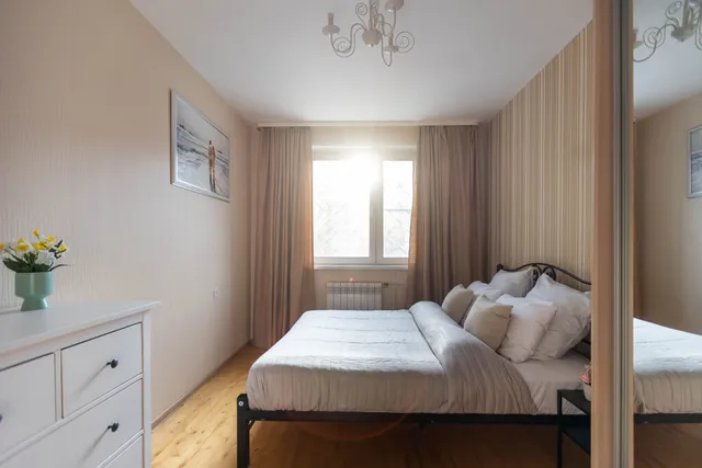 B&B on Novocheremushkinskaya 50