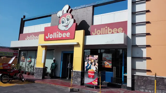 Jollibee Calasiao Junction
