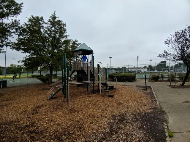 Smith Park - Basketball Courts