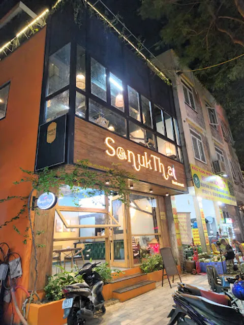 Sanuk Thai Restaurant