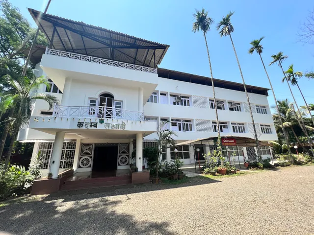 HOTEL KADAMB SAHYADRI