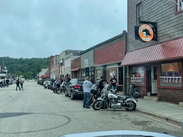 Mooney’s Rusty Horse Bar & Grill