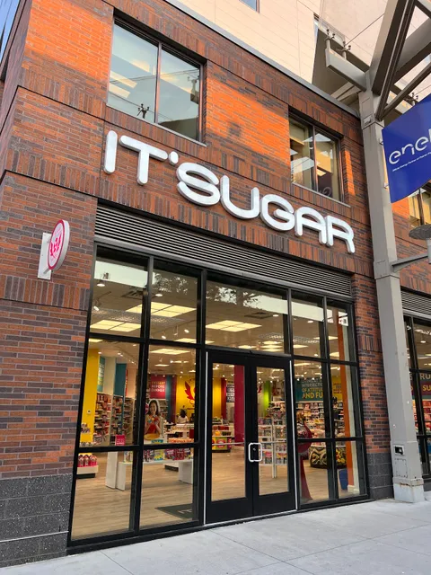 IT'SUGAR Patriot Place