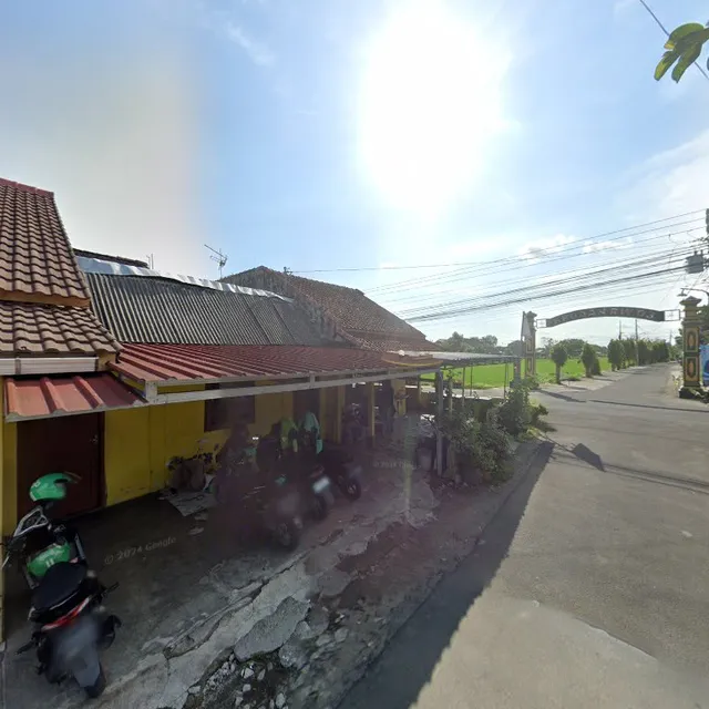 Warung Bunga Penyetan & Soto Ayam