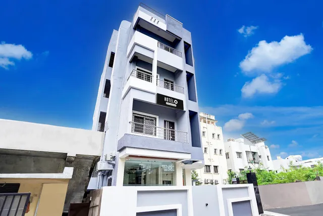 Super Hotel O Manish Nagar
