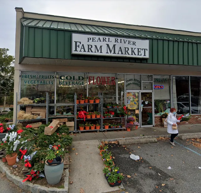 Pearl River Farm Market