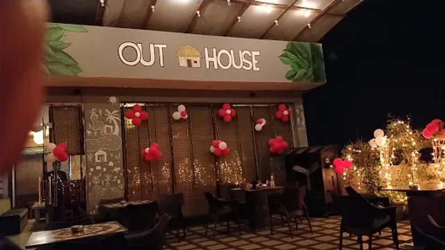 Criscendo Cafe N Lounge