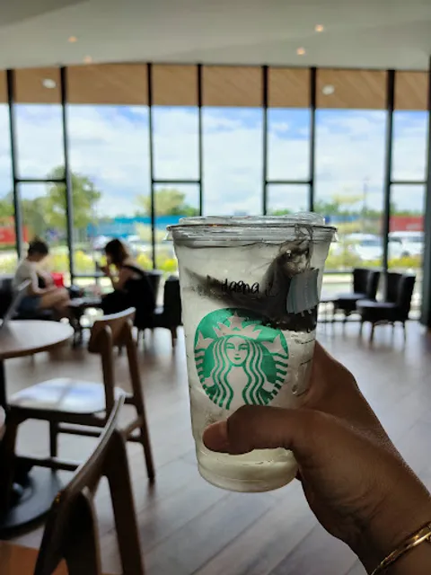 Starbucks Kiara Bay DT