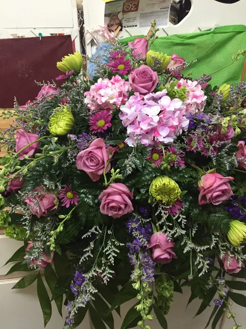 Crafty Corner Flowers and Gifts