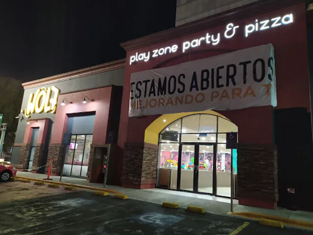 Wolf play zone party & pizza