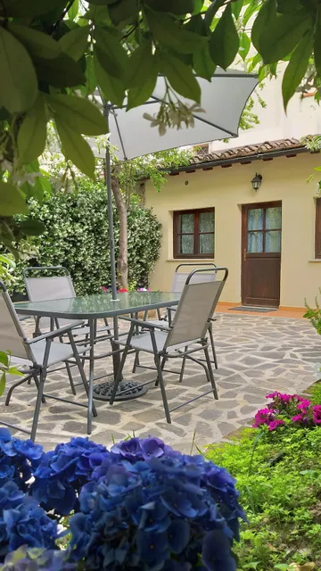 Casa Vacanze Le Rose di Leo - L.T. CIN: IT048017B4TOHY83TX