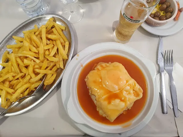 Café Restaurante Cantinho de Luanda