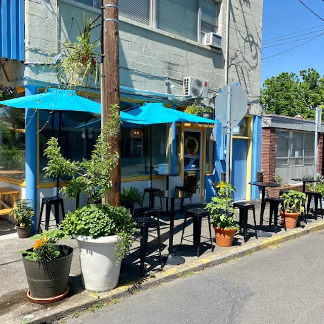 restaurant in Milwaukie