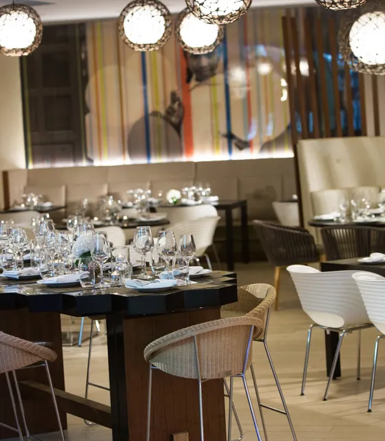 Luna Tapas Bar & Restaurant